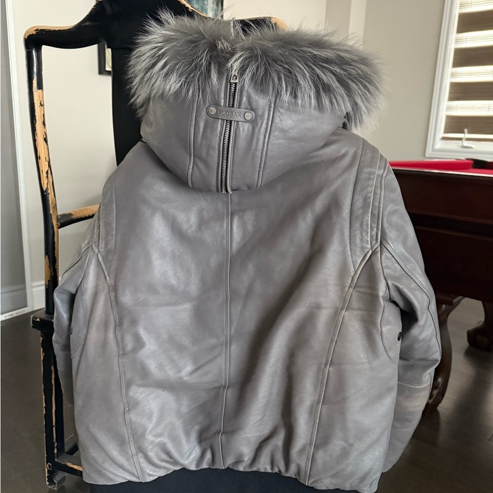 RUDSAK Men's Gray Puffer Jacket with Fur Trim - Picture 3 of 8